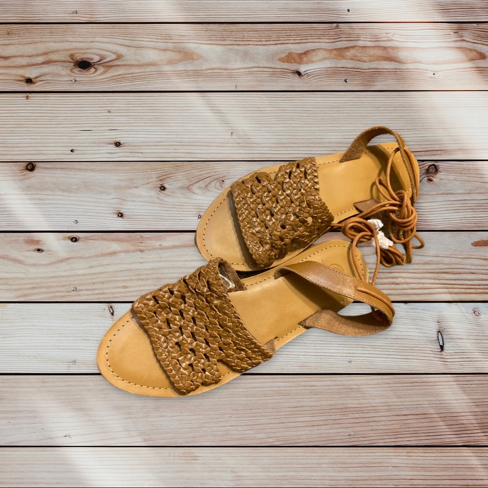 Urban Outfitters Brown Leather Lace Up Sandals          Never worn ⭐️